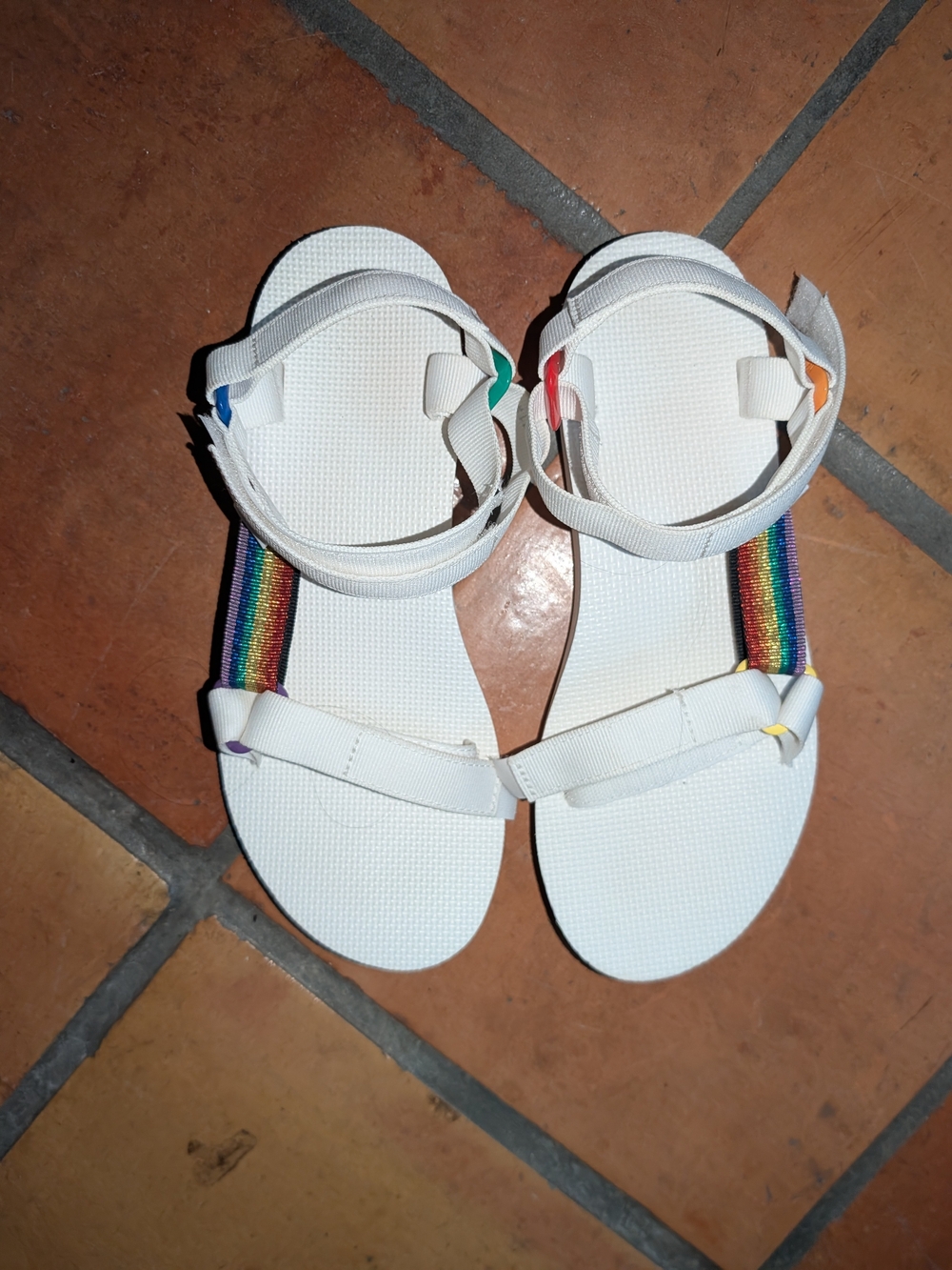 Teva Rainbow Sandals NWOT